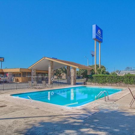 Americas Best Value Inn Uvalde Exteriér fotografie