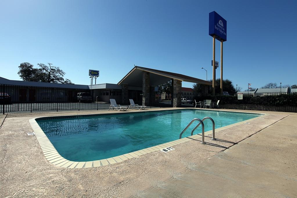 Americas Best Value Inn Uvalde Exteriér fotografie