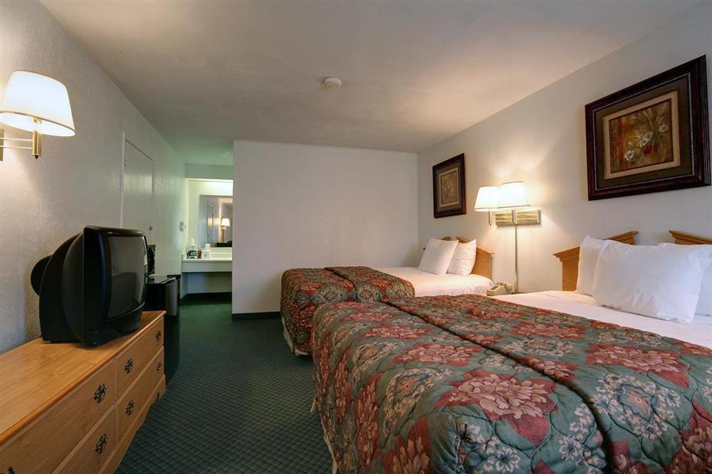 Americas Best Value Inn Uvalde Pokoj fotografie