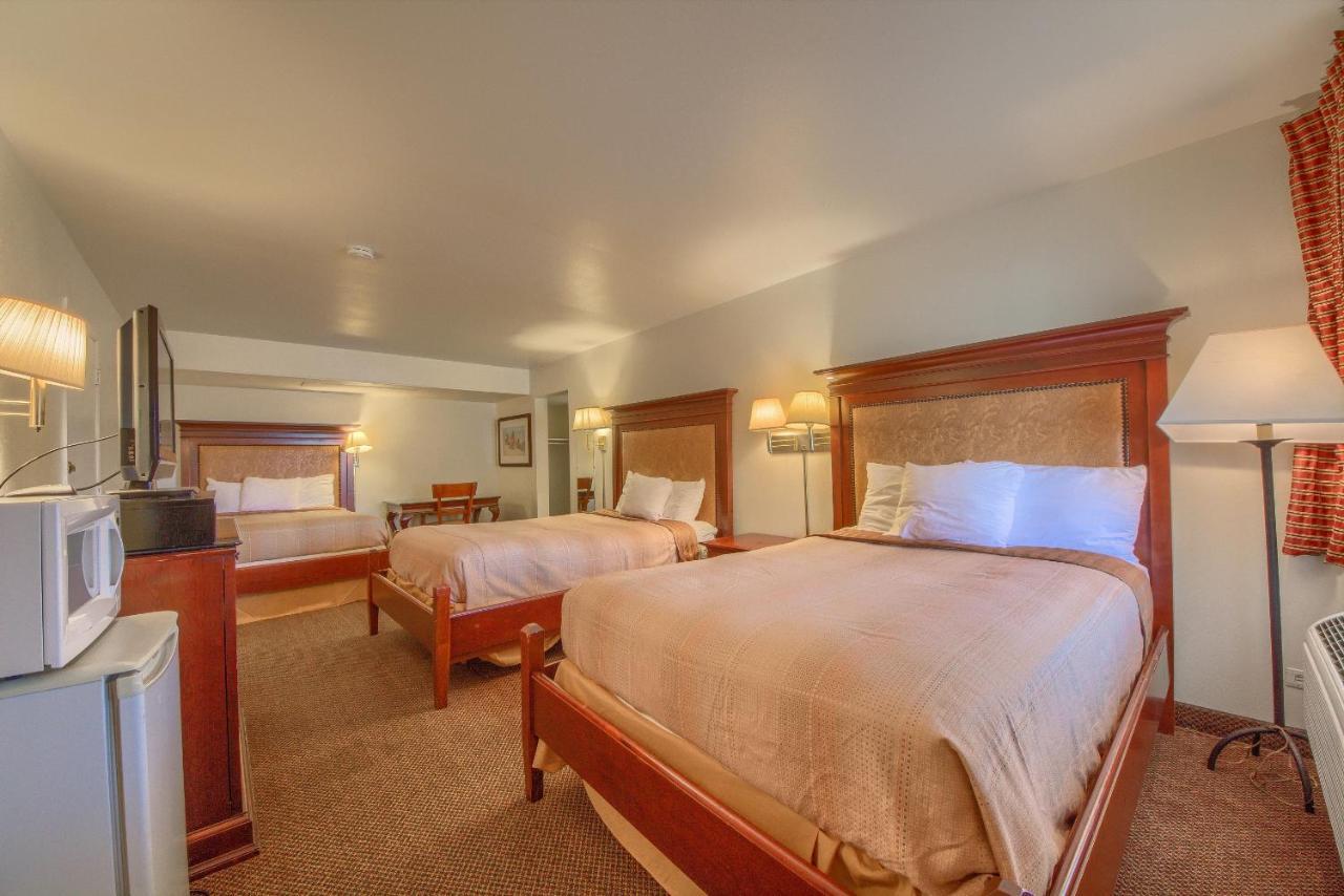 Americas Best Value Inn Uvalde Exteriér fotografie