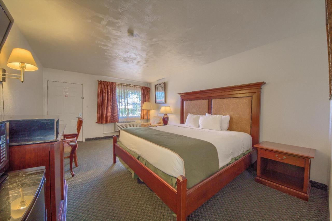 Americas Best Value Inn Uvalde Exteriér fotografie